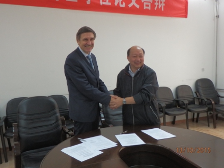 Prof. Vladimir Shur and prof. Zhuo Xu. Xian Jiaotong University